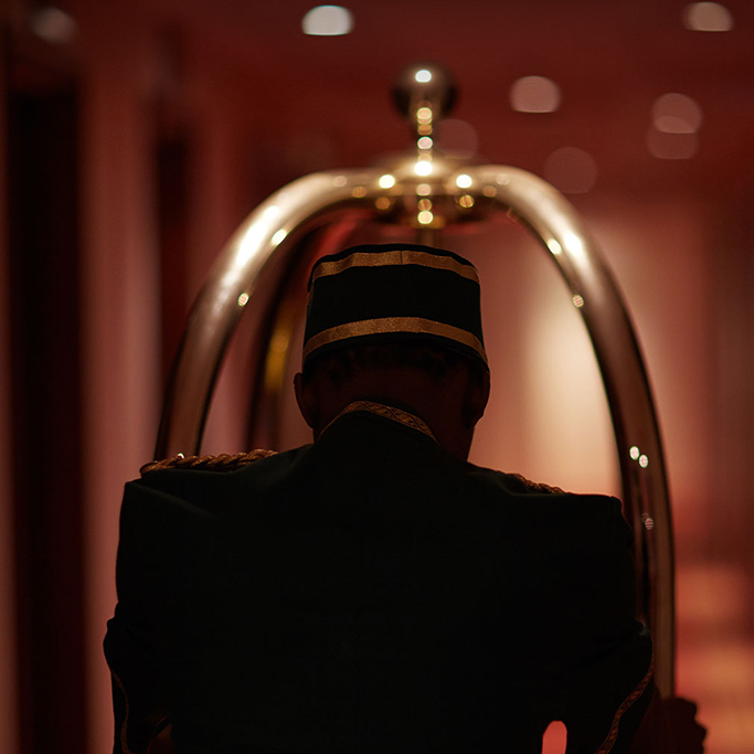 JOIN THE CONTRACT CLUB