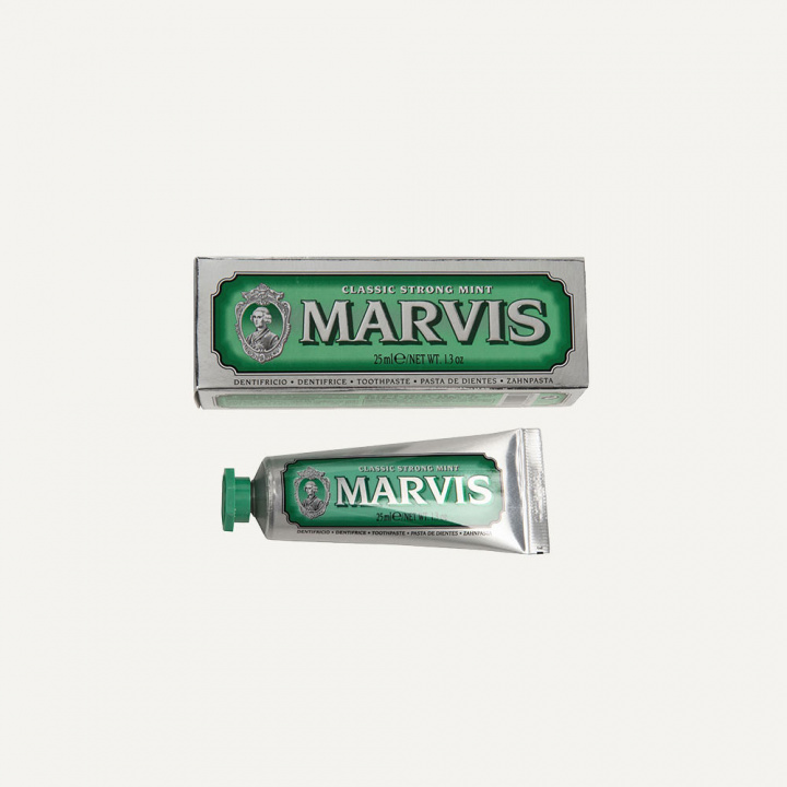 MARVIS TOOTHPASTE - CLASSIC STRONG MINT 25ML in the group BOUTIQUE BAZAAR / DRY AMENITIES / BUTLER COLLECTION at AMEGA LAB AB (LBA57010)